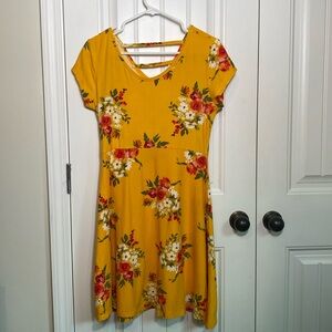 Womens Yellow Floral Short Sleeve Dress Size Small